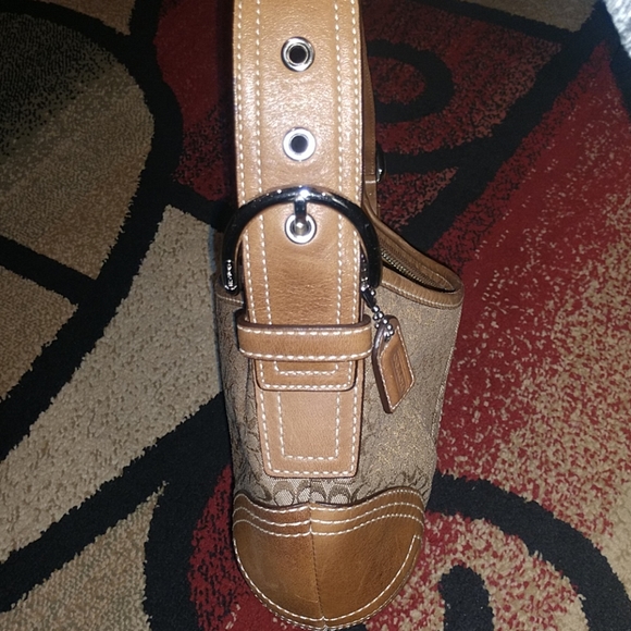 Coach purse - Picture 4 of 4